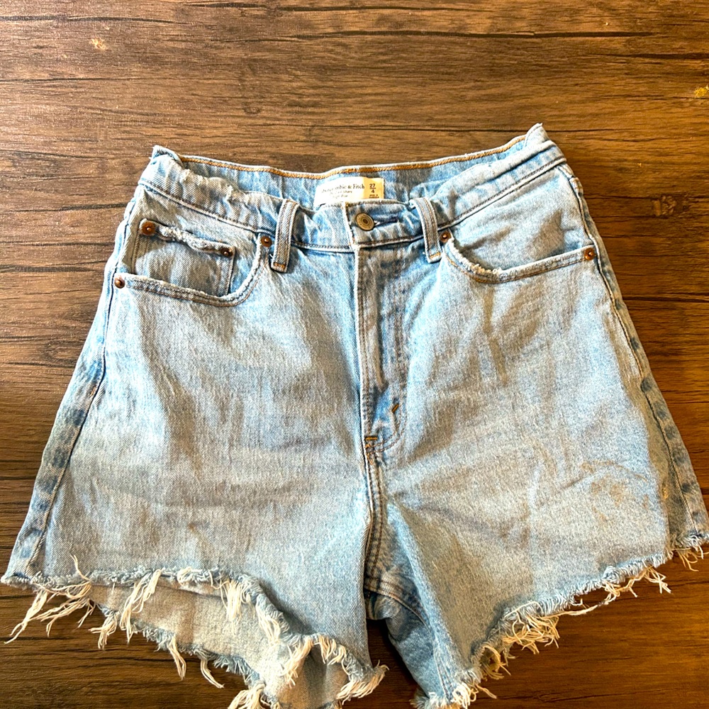 Abercrombie Curve Love High Rise Dad Short
